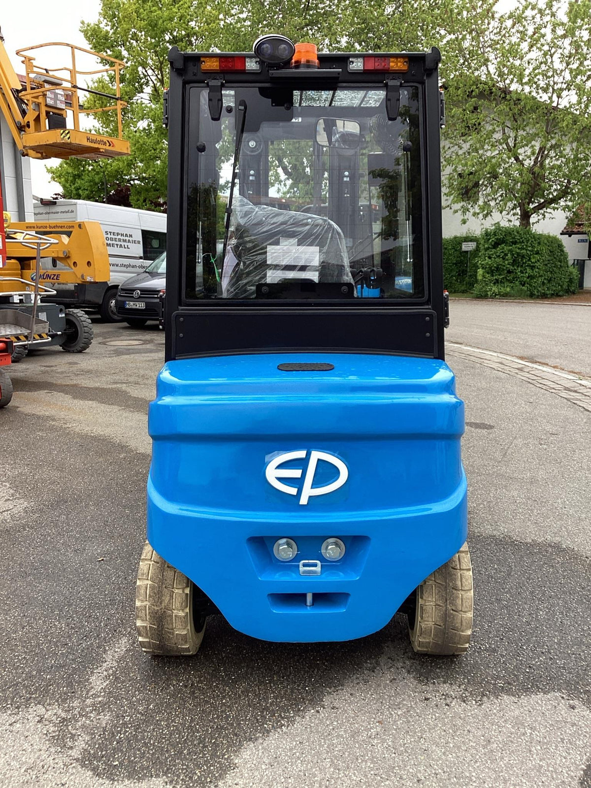 EFL303